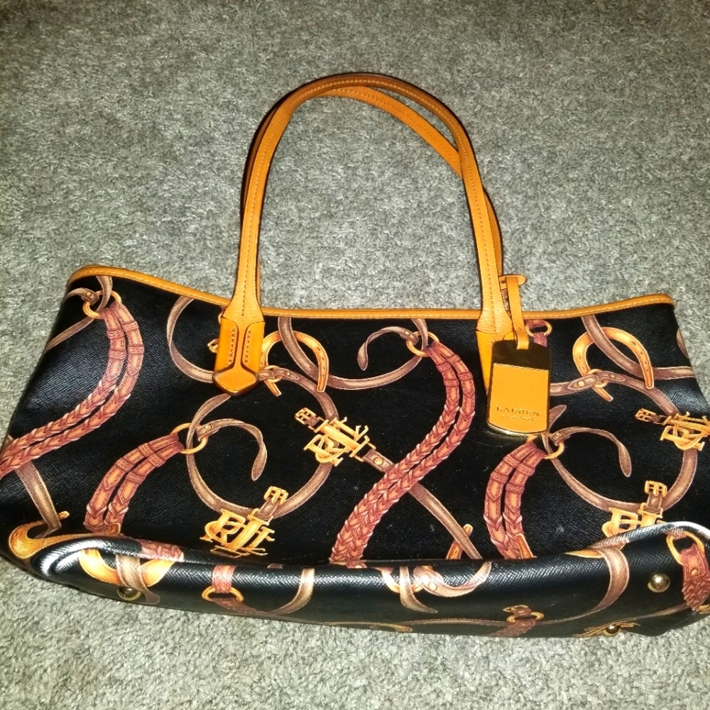 Key fob signature tote